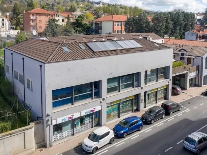 Edificio residenziale e commerciale